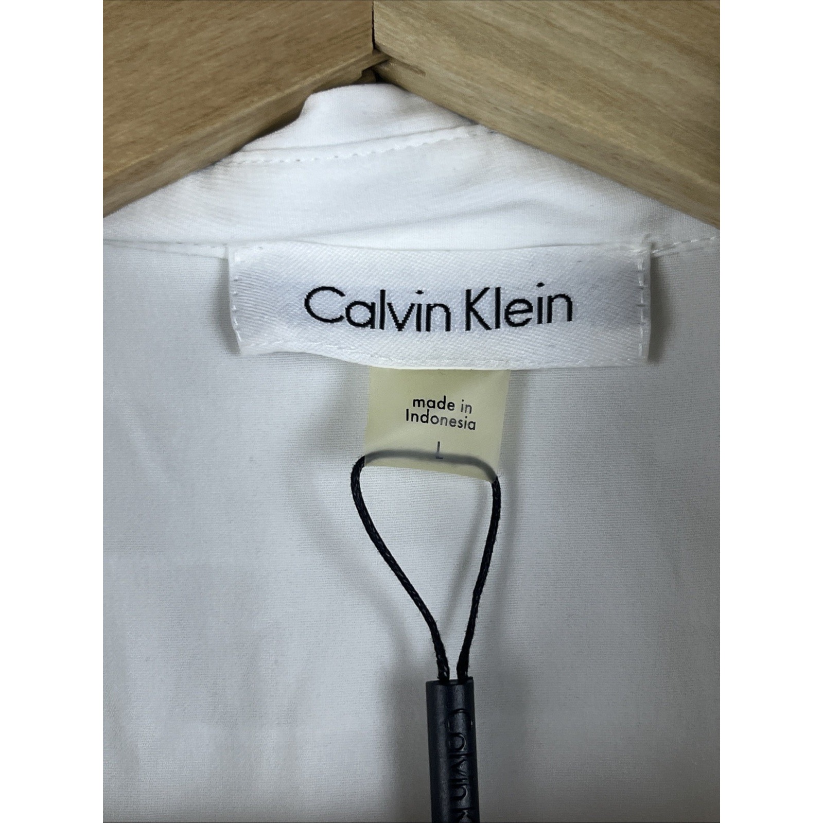 Calvin Klein Women's Large White Checkered Button Up Sleeveless Tank Blouse — image 2 of 6